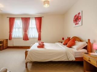 3 Bed in Nantgaredig 56410 - Llanfynydd - 1