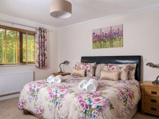 4 Bed in Ystradgynlais BN343 - Ystalyfera - 2