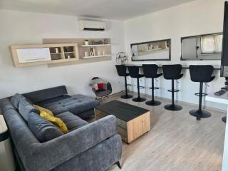 Apartman Lucija kuća za odmor s vanjskim bazenom - 0