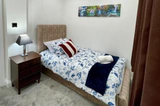 Dagenham 3-Beds Sleeps 5 12 min walk to Metro - Dagenham - 4