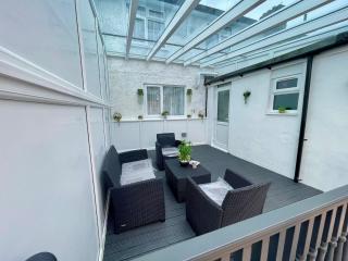 Dagenham 3-Beds Sleeps 5 12 min walk to Metro - Dagenham - 6