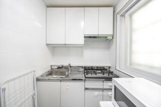 A Serene Gray Retreat - Seul - 5