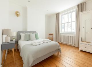 Spacious 2 Bed Flat in Hammersmith - London - 2