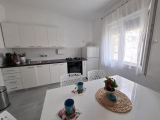 U Danice - holiday home - Tisno - 5