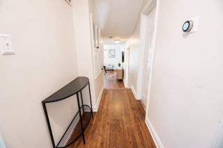 Modern Stay on Green Valley - 2.5 Mi to Downtown - Greensboro - 6