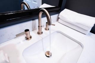 Modern Stay on Green Valley - 2.5 Mi to Downtown - 2