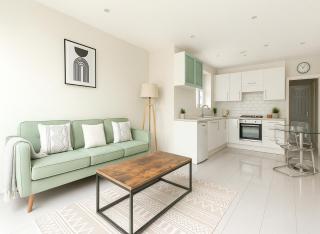 2 Bed Garden Flat in Acton - Londra - 5