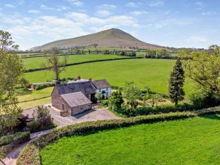 4 Bed in Talgarth BN182 - Talgarth - 0