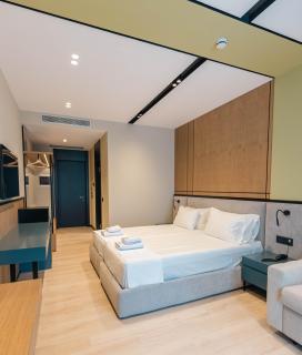 Green Light Hotel - 6