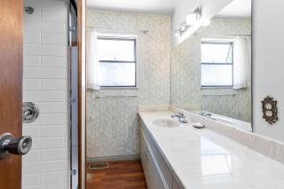 Spacious and bright bedroom with separate bathroom - Delta - 1
