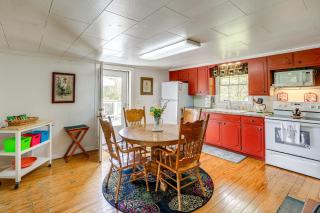Near Blue Ridge Parkway Galax Home with Mtn Views! - Galax - 1