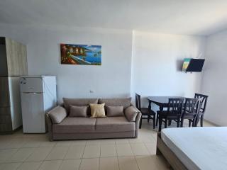 River Sea View Studio - Sarandë - 0