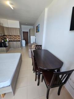 River Sea View Studio - Sarandë - 9