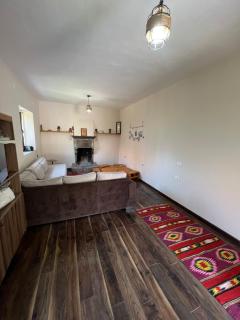 Traditional Albanian Escape Near Tirana - - 6