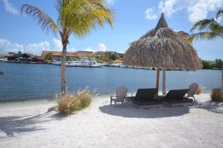 Villa Devries C4 Jan Thiel Private Beachfront Pool - 4