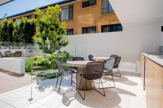 Water View Oasis 2BR and Pool - 8