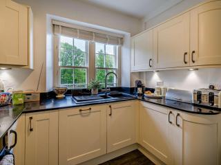 3 Bed in Lakeside 94925 - Lakeside - 1