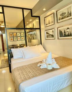 Aiza's Place in Shell Residences MOA - Manila - 4