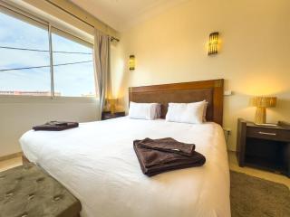 Elegant 2-BR, Pool And Parking Hivernage Centre - Marrakech - 3