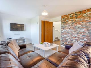 3 Bed in Newport 90245 - Newport - 8