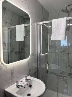 JUST B Townhouse - Dingle - 6