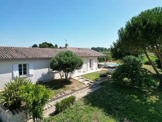Charmante maison avec piscine au cœur des vignes - Saint-Philippe-dʼAiguille - 0