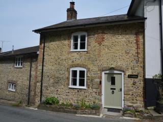 2 Bed in Dorchester 66192 - Stratton - 0