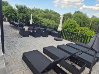 Casa Adam B - - 1