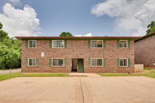 Half-Mi to SFA Campus Lumberjack-Ready Retreat - Nacogdoches - 8