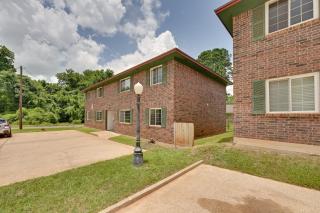 Walk to SFA Campus Pet-Friendly Nacogdoches Condo - Nacogdoches - 8