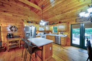 Pet-Friendly escape in Ellijay Private Hot Tub - Ellijay - 6