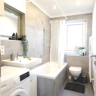 Tolle, geräumige Wohnung in ausgezeichneter Lage - Monaco di Baviera - 1