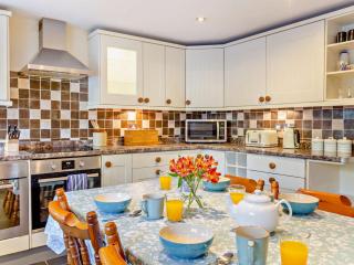 4 Bed in Wearhead 93527 - - 5