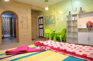 Rustic Retreat Homestay Family Suite Garden View Mountain View Room - Srinagar - 0