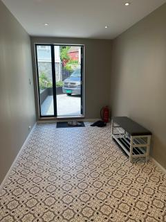 Stylish & Spacious Apartment - 89m2 - 1