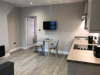 Central 1 bed stylish apartment - Barrow in Furness - 4