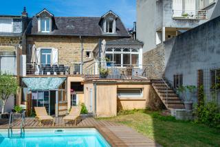 Maison de centre-ville avec piscine - 0