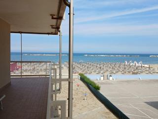 CN010 - Cesenatico, ampio trilocale fronte mare con spiaggia inclusa - Cesenatico - 8