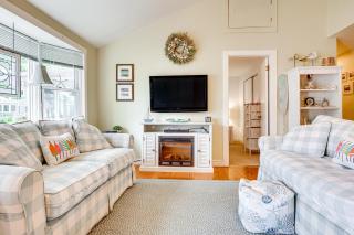 Walk to Goose Rocks Beach Quiet Townhome with Patio - Kennebunkport - 7