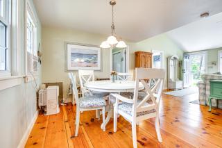 Walk to Goose Rocks Beach Quiet Townhome with Patio - Kennebunkport - 4