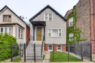 3 Mi to Jackson Park Cozy Couples Getaway with Yard - Chicago - 8