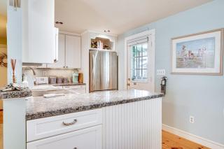 Walk to Goose Rocks Beach Quiet Townhome with Patio - Kennebunkport - 1