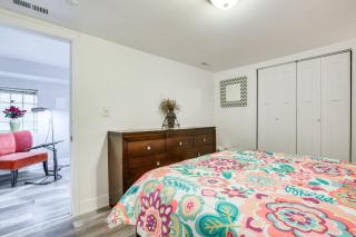 3 Mi to Jackson Park Cozy Couples Getaway with Yard - Chicago - 2