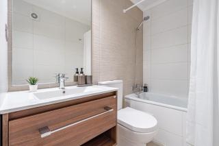 Quiet Apartment Near the Metro and Clinics - Santiago - 2