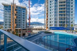 AQUA Corner Unit w Balcony and Amazing View #614 - Kelowna - 3