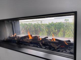 BEACH VILLA in erster Reihe - direkter Strandzugang - eingezäunter Garten - Dachterrasse - 2 Gartenterrassen - Terrassendach - Grill mit Plancha - XXL Meerblick - Bar - SONOS Soundanlage - Pool Whirlpool - kinderfreundlich - Hunde willkommen - Hulshorst - 4