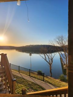 Peaceful 1st floor lakeside condo minutes from Osage Beach and Ozark State Park - 4