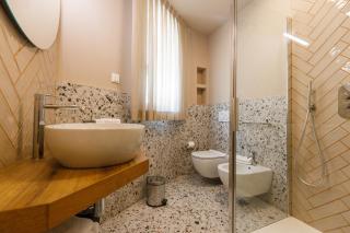 Casa Colombo Apartments - 8