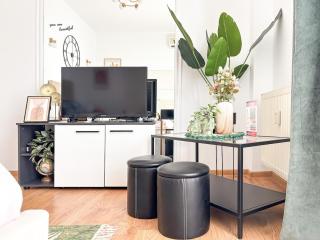 Golden Nest - M&N Condos - 6