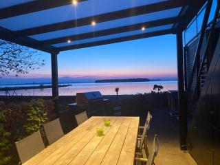 BEACH VILLA in erster Reihe - direkter Strandzugang - eingezäunter Garten - Dachterrasse - 2 Gartenterrassen - Terrassendach - Grill mit Plancha - XXL Meerblick - Bar - SONOS Soundanlage - Pool Whirlpool - kinderfreundlich - Hunde willkommen - Hulshorst - 0